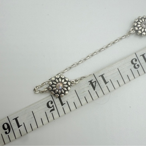 NWT Trifari Silver Tone Flower Station Necklace & Matching Stud Earrings Sets - Picture 9 of 10